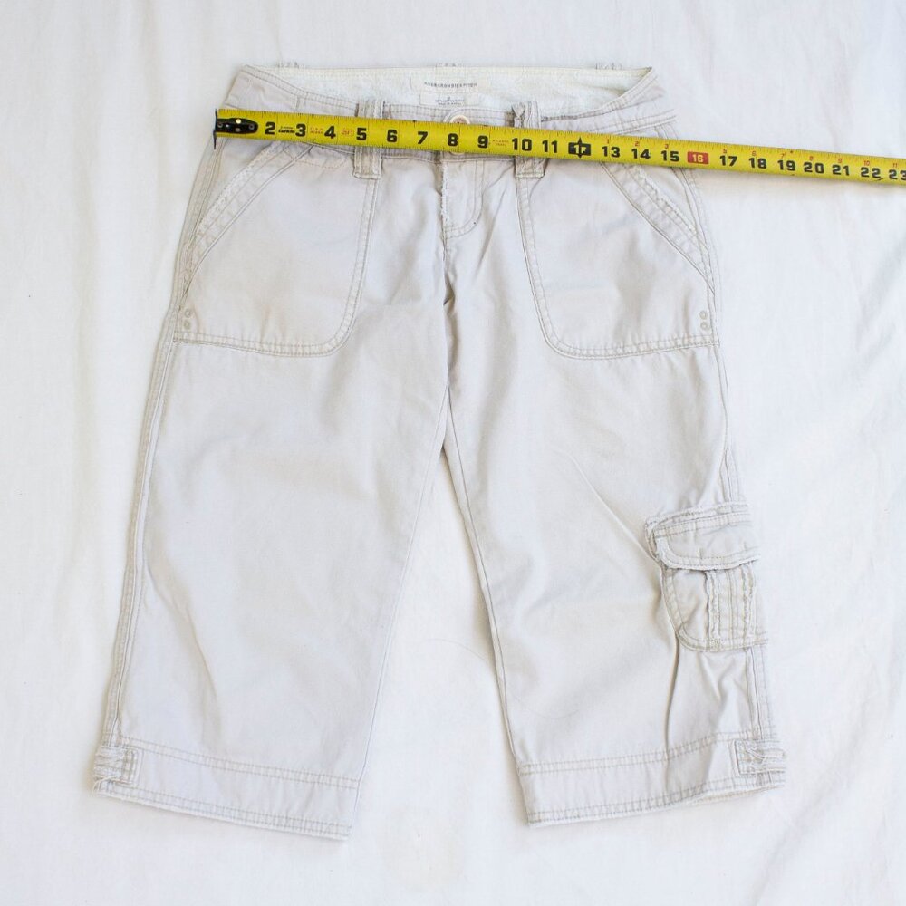 Abercrombie & Fitch Vintage Cargo Capris - Cream Khaki - Picture 3 of 5